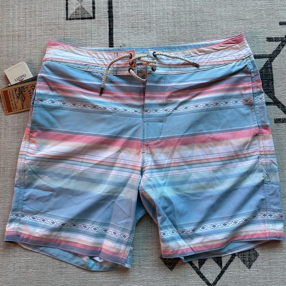 NEW WITH TAGS - Faherty brand - Classic Boardshort - 32 waist - 7” inseam